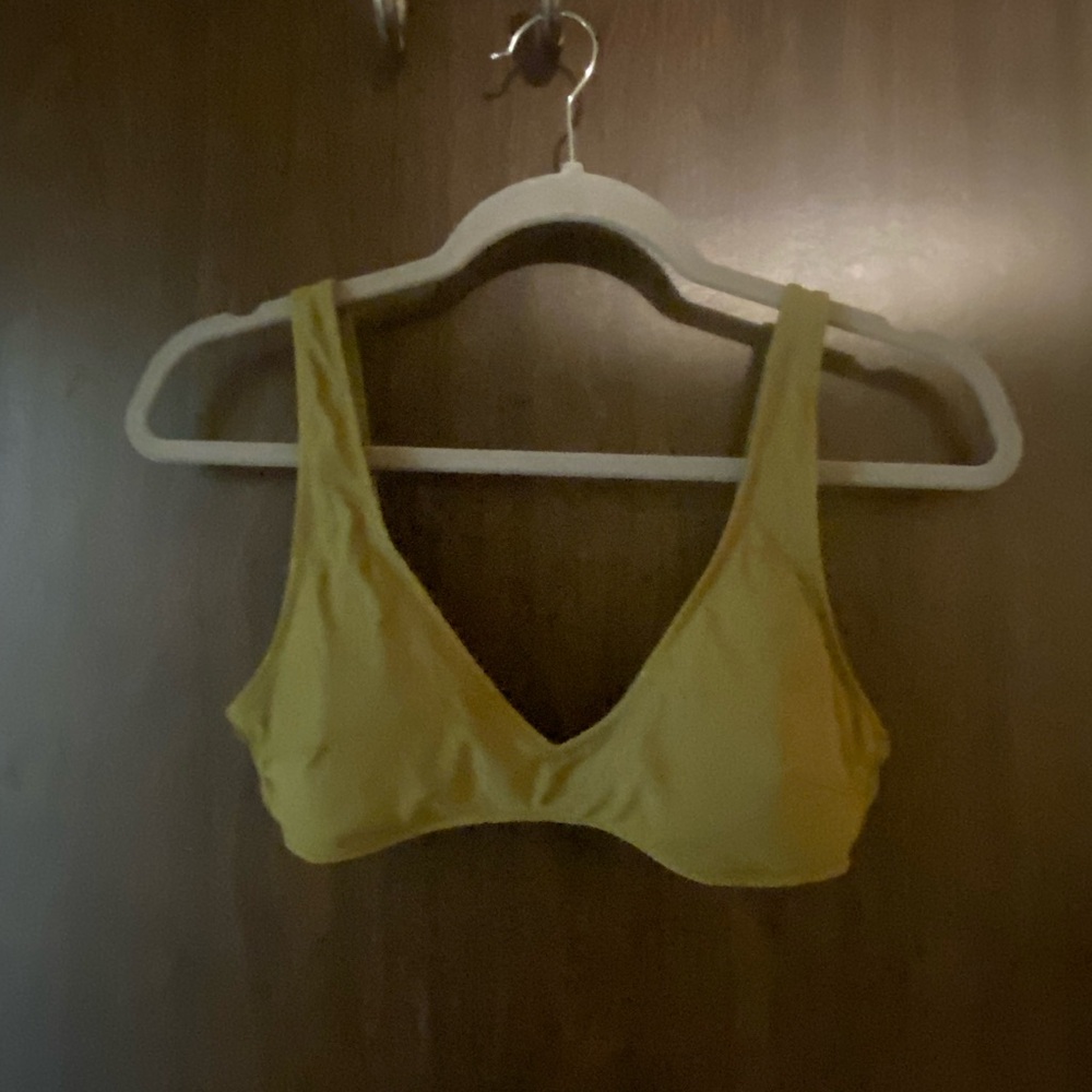 Aerie Medium Scoop Neck Bikini Top in Olive Moss